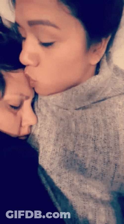 Besos Y Abrazos GIF