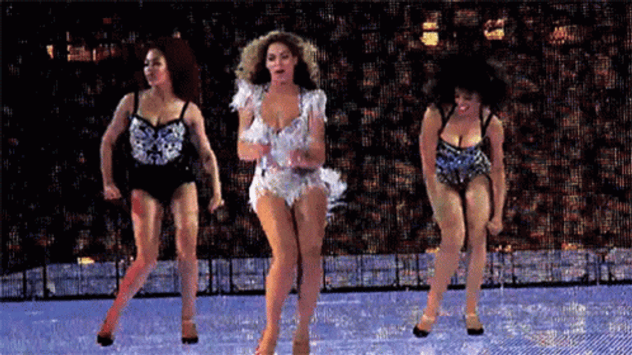 Beyonce Dancing On Stage GIF