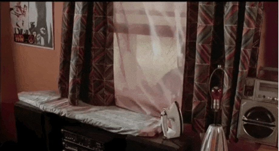 Big Worm Chris Tucker Sneaking GIF