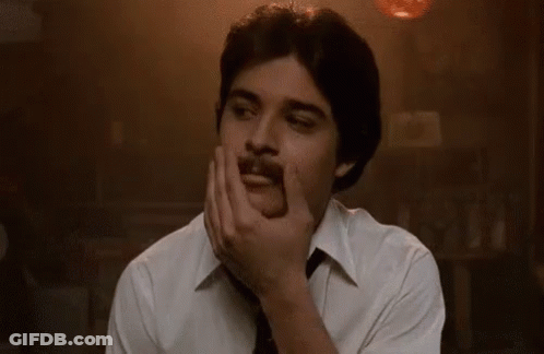 Bıyıklı GIF