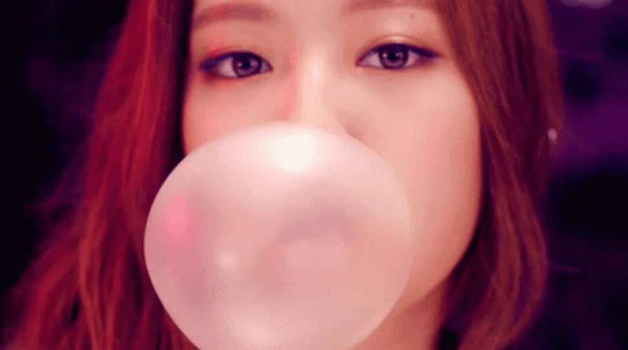 Blackpink Jennie Popping Bubble Gum GIF