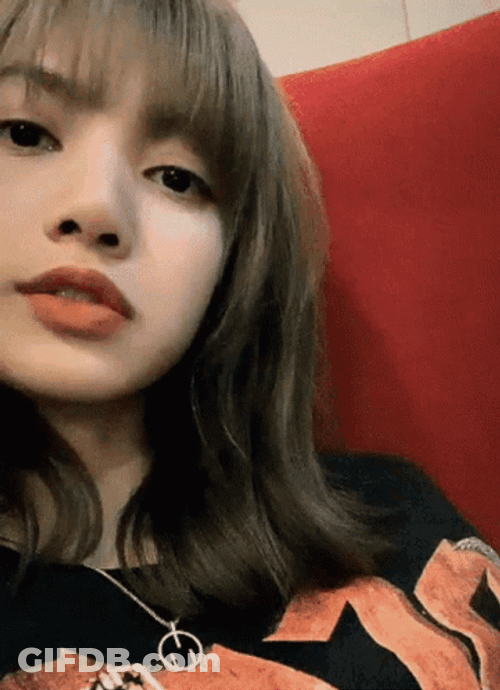 Blackpink Lisa Waving GIF