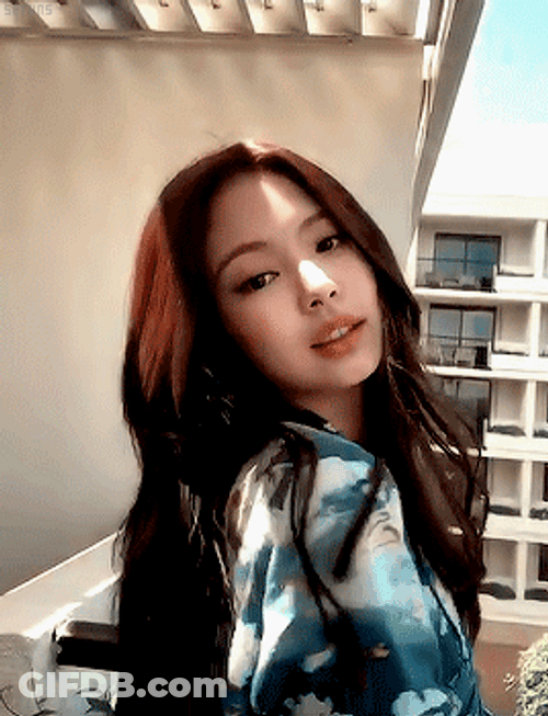 Blackpink Pretty Jennie GIF
