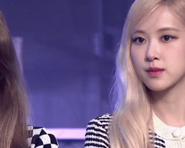 Blackpink Rose Lip Pout GIF