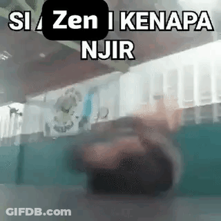 Blurred Person Si Zen I Kenapa Njir GIF