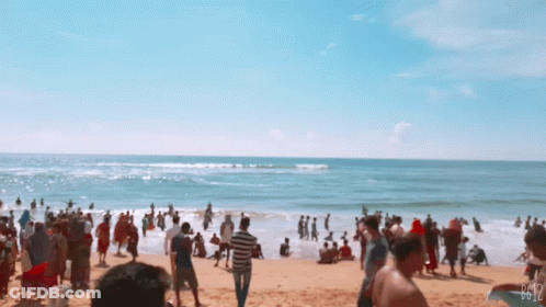 Blurry Beach People B612 GIF