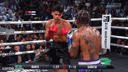Boxing Match Between Davis And Garcia With 1:37 Left GIF