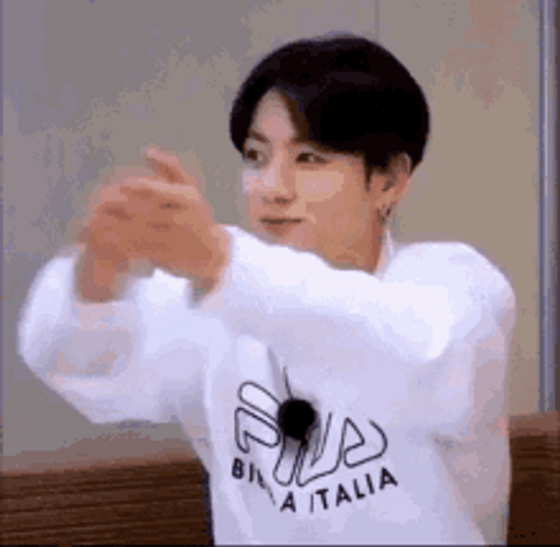 Bts Jungkook Funny Clapping Hands Round Of Applause GIF