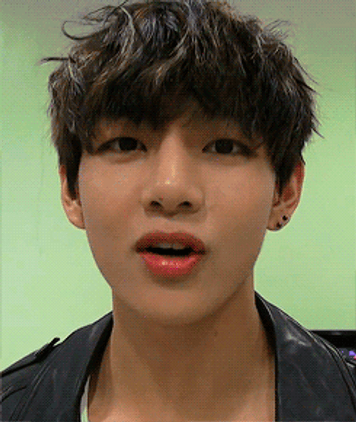 Bts V Kim Taehyung Heart Love GIF