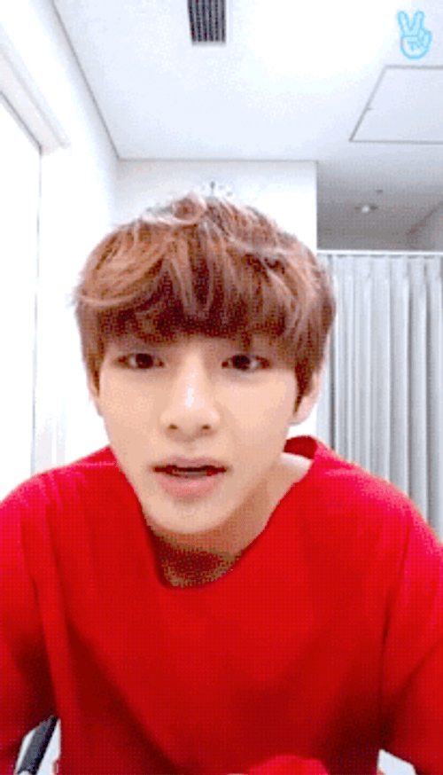 Bts V Kim Taehyung Wave Hi Hello GIF