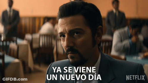 Businessman Saying Ya Se Viene Un Nuevo Dia GIF