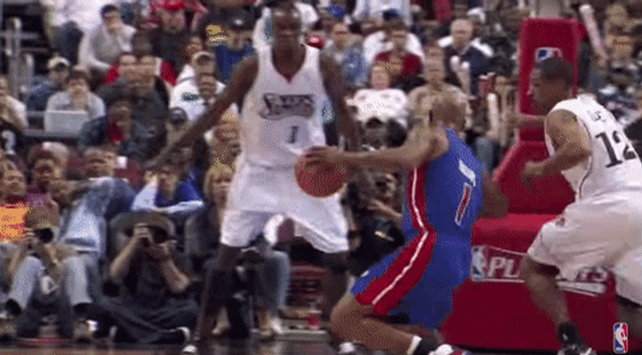 Buzzer Beater Clutch Shot GIF