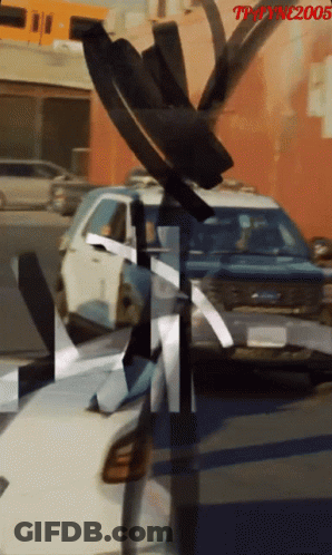 Car 2005 GIF