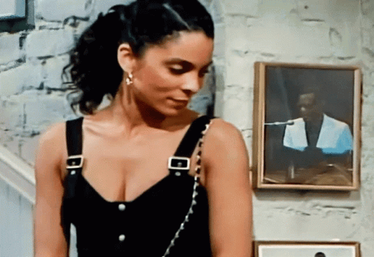 Carla Mechele So No Head GIF