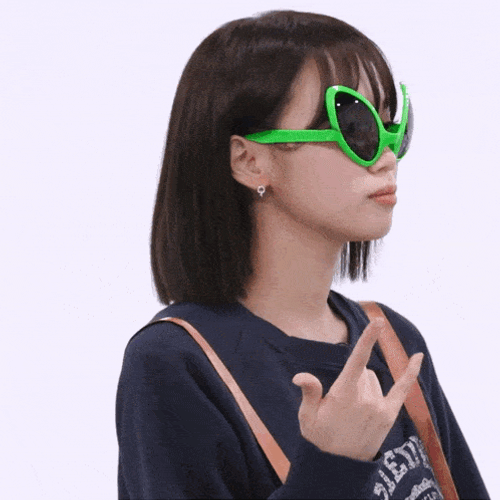 Chaewon Le Sserafim GIF