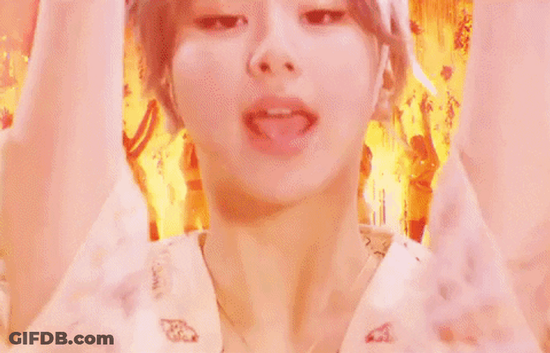 Chaeyoung In More And More MV GIF
