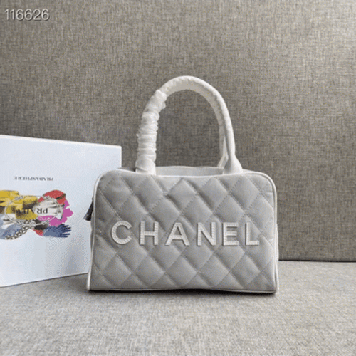 Chanel Women's Hand Bag GIF