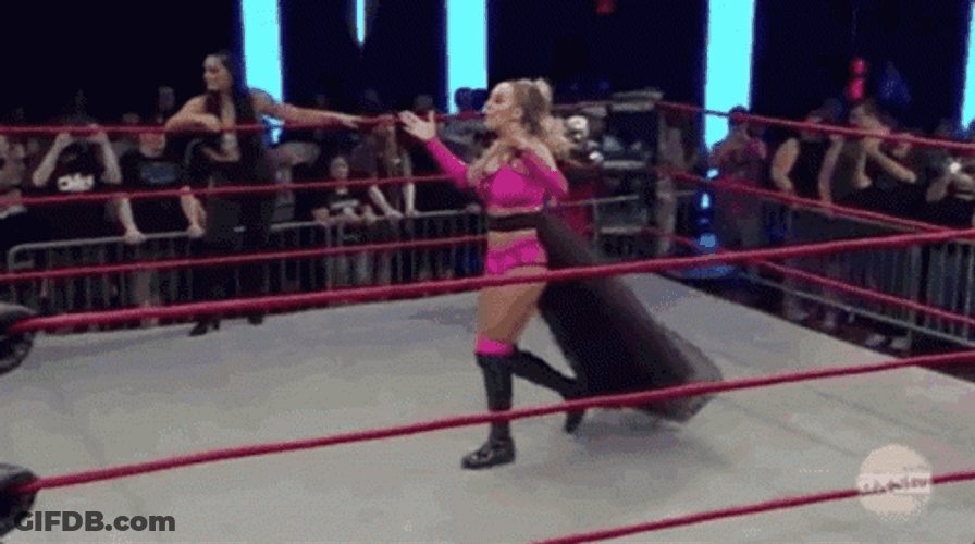 Chelsea Green Ring Entrances GIF
