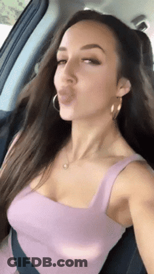Chelsea Green Sweet Lip Snout GIF