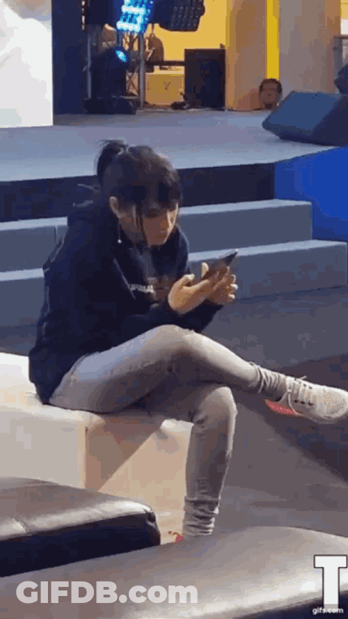 Cherprangbnk48 Texting GIF