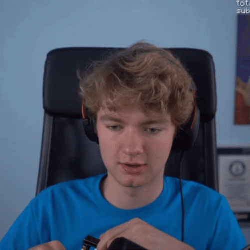 Chilling Tommyinnit Sweet Smile GIF