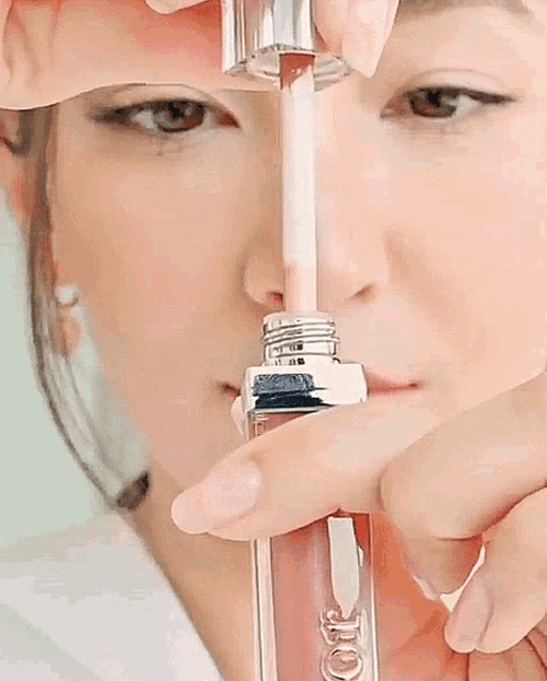 Christian Dior Bella Campen GIF