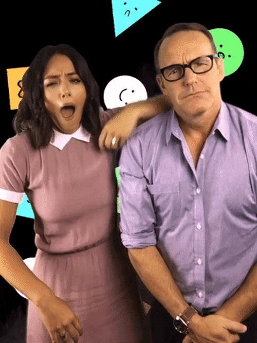 Clark And Chloe Yawn GIF