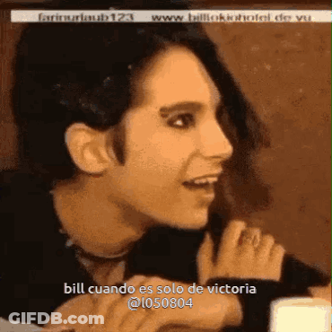 Close Up Face Saying Bill Cuando Es Solo De Victoria @ 1050804 GIF