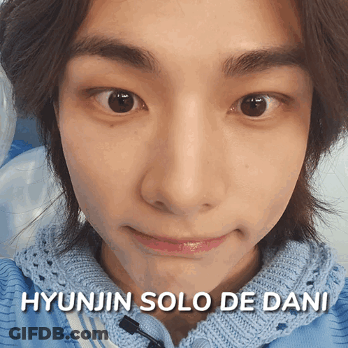 Close Up Of Person's Face With Hyunjin Solo De Dani GIF