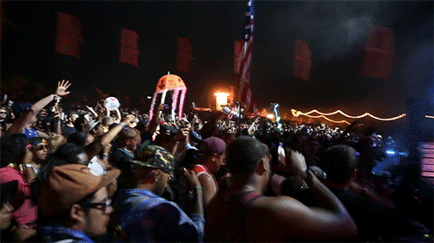 Club Going Up On A Tuesday Massive Party GIF
