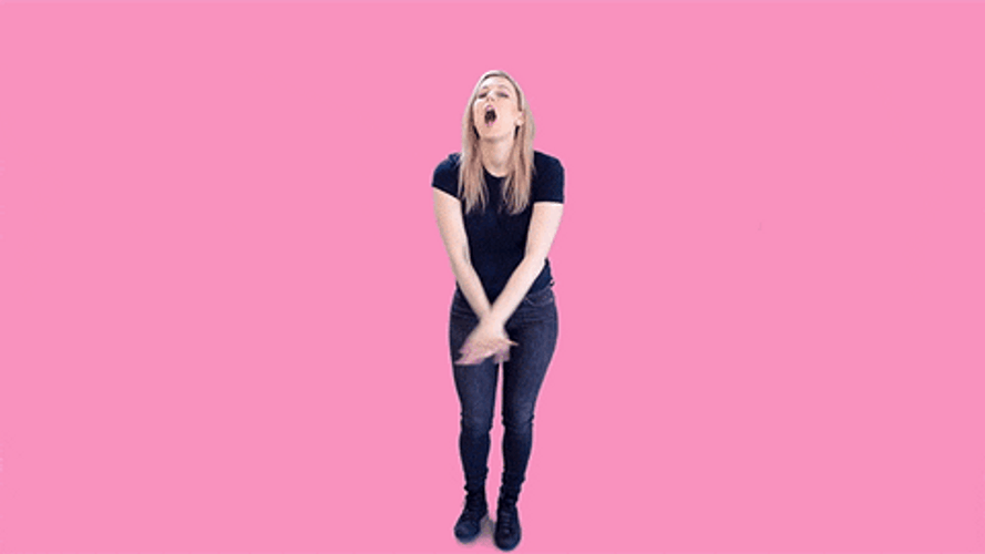 Comedian Iliza Shlesinger Thank You And Bow GIF