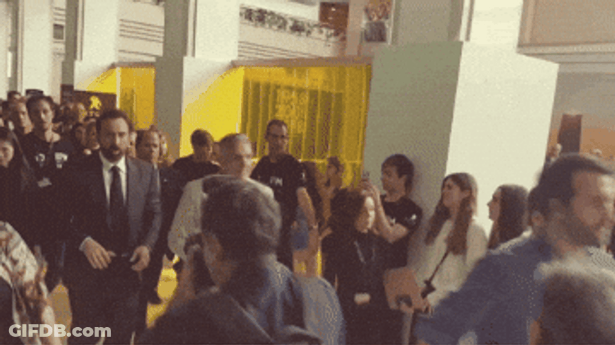 Con Air Nicolas Cage Waves On Press GIF