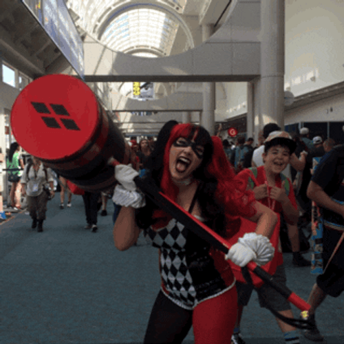 Cool Cosplay Of Harley Quinn With Hammer GIF