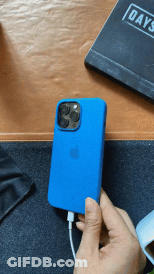 Cool Iphone Wireless Charger GIF
