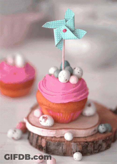 Cupcake Paper Fan Topper GIF