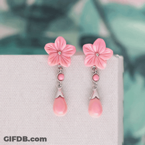 Cute Conch Shell Pink Jewelry GIF