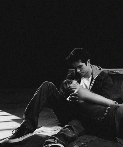Cute Couples Malia Tate Dylan O'Brien GIF