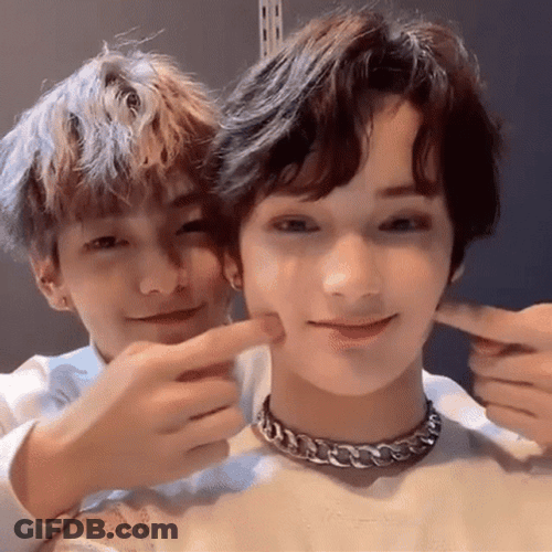 Cute TXT Huening Kai And Soobin GIF