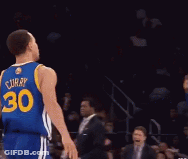 Đập Tay Hụt Klay Thompson Và Stephen Curry GIF