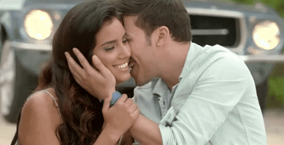 Darte Un Beso Besos Apasionados GIF
