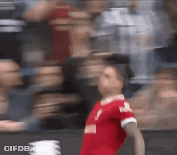 Darwin Núñez Knee Slide GIF