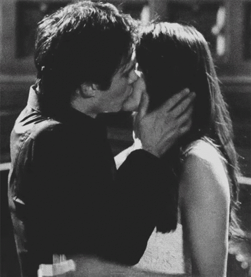 Delena Damon Salvatore Elena Gilbert Kiss Loop GIF