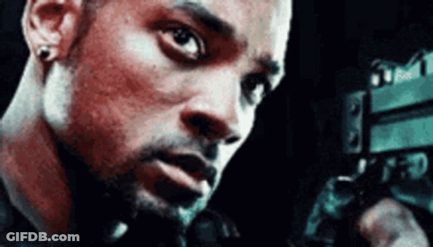 Detective Del Spooner Targeting Irobot GIF