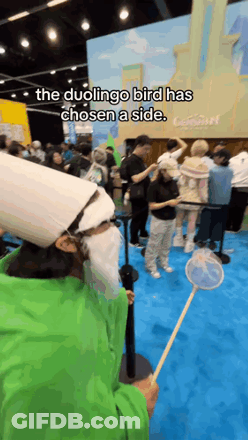 Duolingo Bird Chosen Side GIF