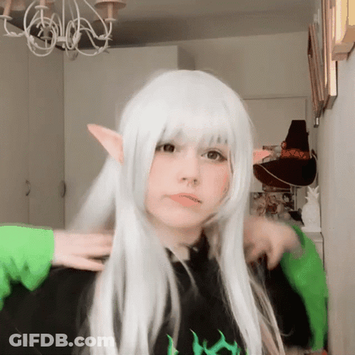 Elf Dancing Emquizii GIF