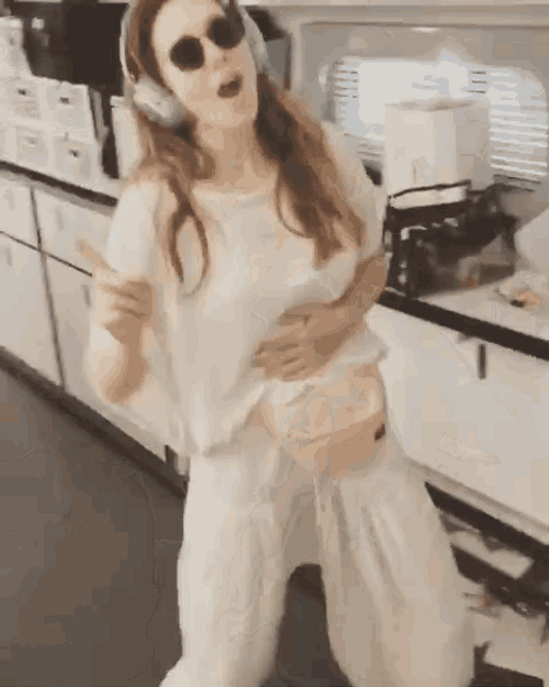 Elizabeth Olsen Crazy Dancing GIF