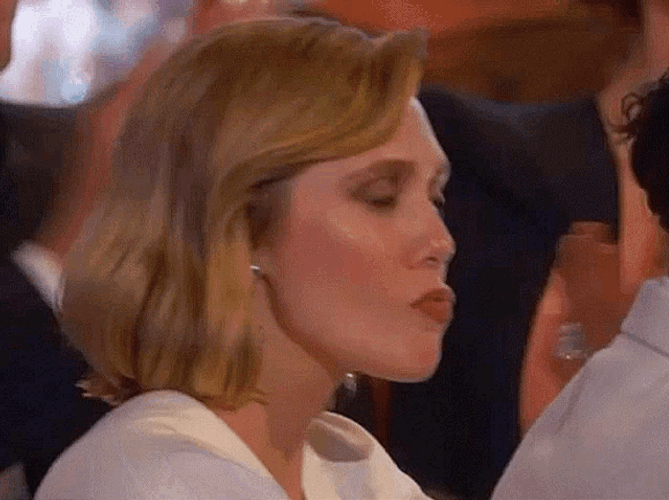 Elizabeth Olsen In Standing Ovation GIF