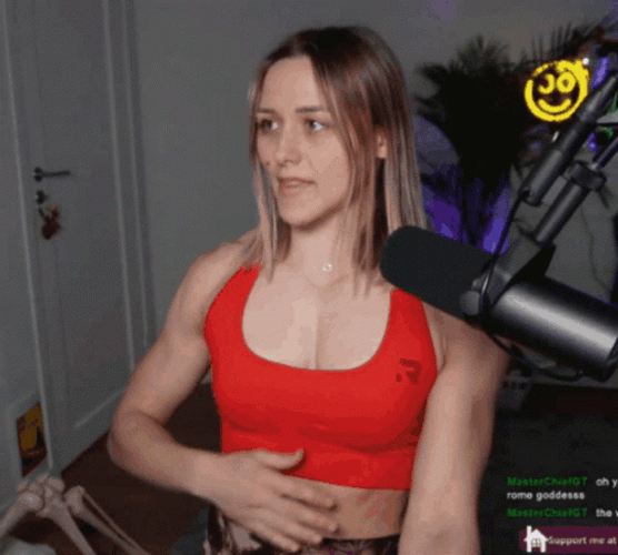 Ellen Akesson Lifting Her Top To Show Abs GIF