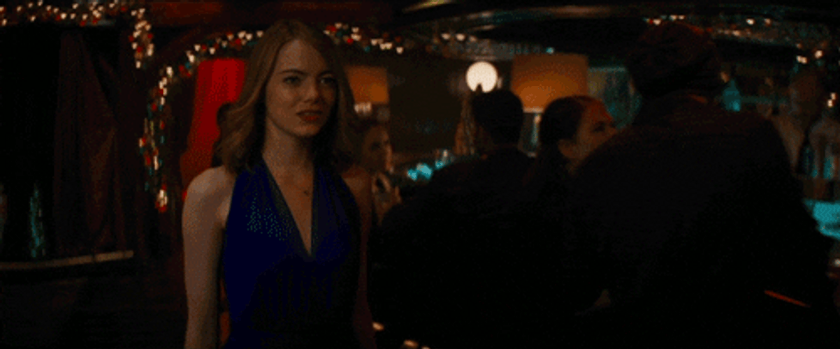 Emma And Gosling Hugs And Kisses GIF