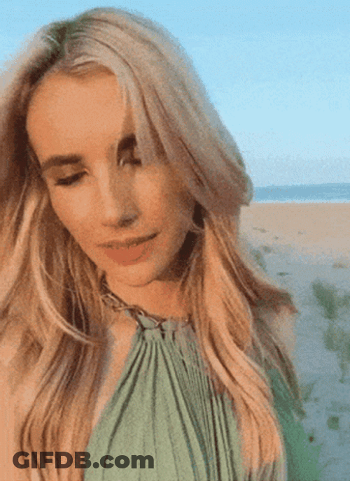 Emma Roberts Cute Smile GIF